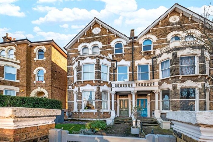 2 Bedroom Apartment To Rent In Breakspears Road, London, SE4