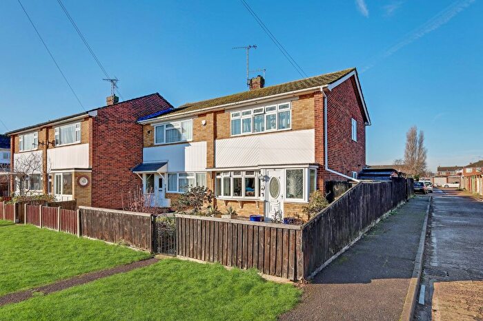 2 Bedroom End Terrace House For Sale In St. Agnes Drive, Canvey Island, SS8