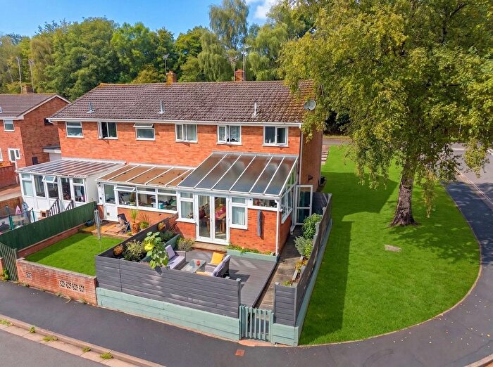 3 Bedroom End Terrace House For Sale In Exhibition Road, Crediton, EX17