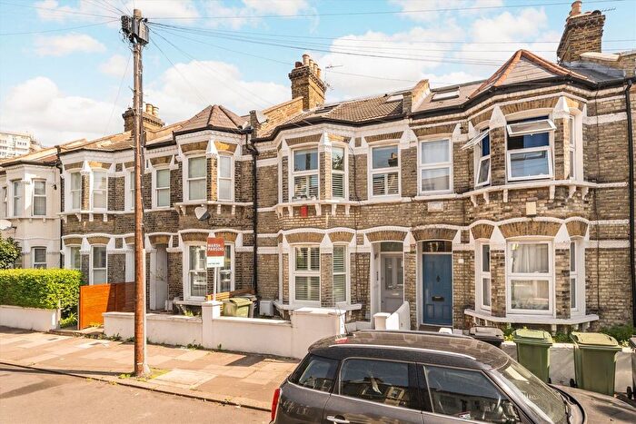 2 Bedroom Flat For Sale In Kimberley Road, Clapham, SW9
