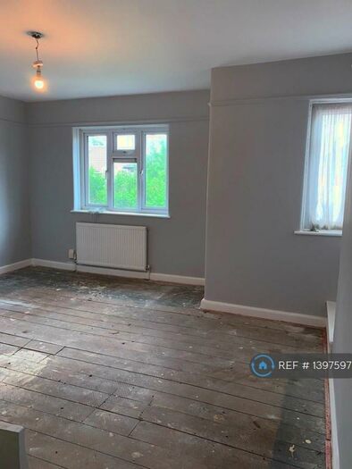 3 Bedroom Semi-Detached House To Rent In Hall Road, Chadwell Heath, Romford, RM6