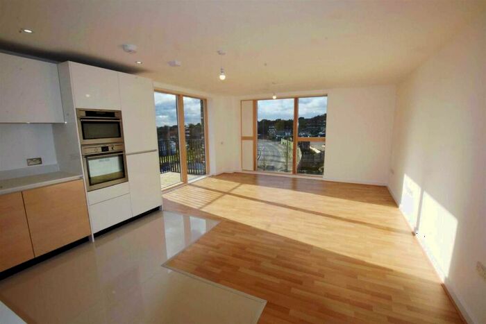 2 Bedroom Flat To Rent In Regiment Hill, Mill Hill, NW7