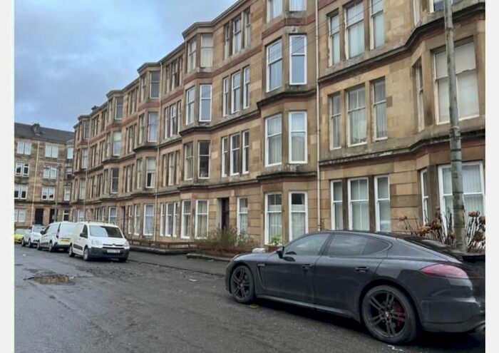 2 Bedroom Flat To Rent In Cumming Drive, Glasgow, G42