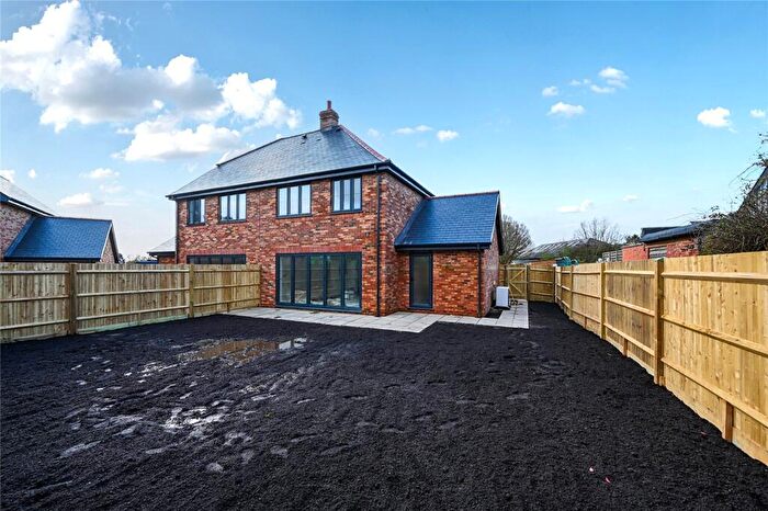 3 Bedroom Semi-Detached House For Sale In Worthing Road, Dial Post, RH13