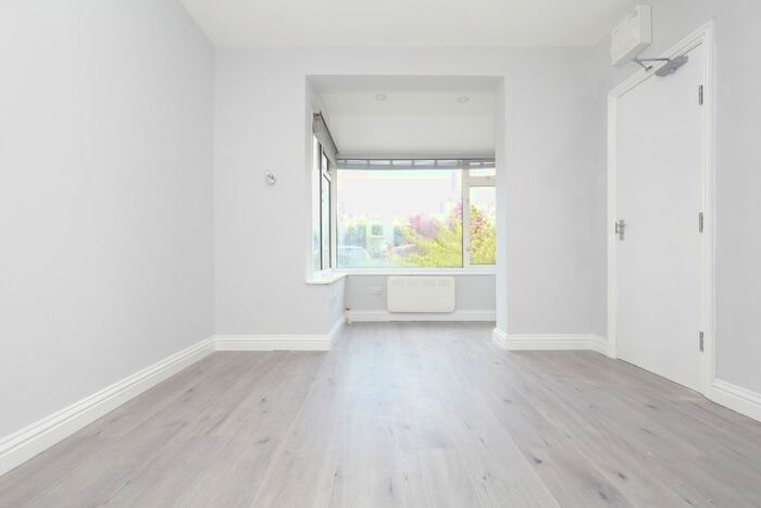 Studio To Rent In Windmill Lane, London, UB6