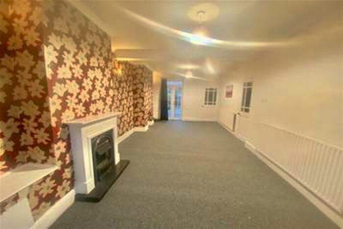 3 Bedroom House To Rent In Symington Street, Northampton, NN5