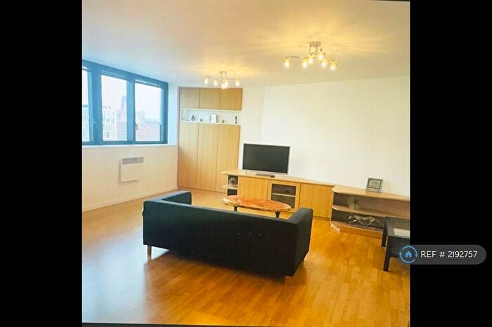 3 Bedroom Flat To Rent In Mann Island, Liverpool, L3