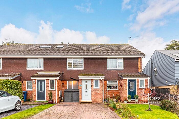 2 Bedroom Terraced House For Sale In Pinetree Walk, Poole, BH17