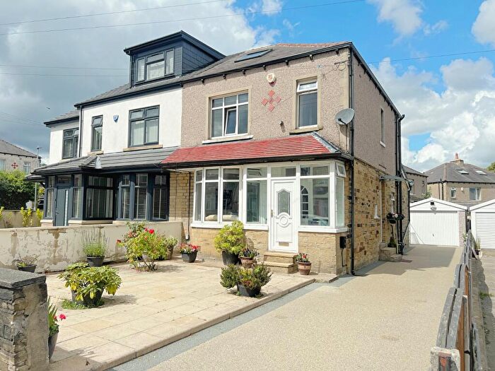 4 Bedroom Semi-Detached House For Sale In Lindley Drive, Off Poplar Grove, Bradford, BD7
