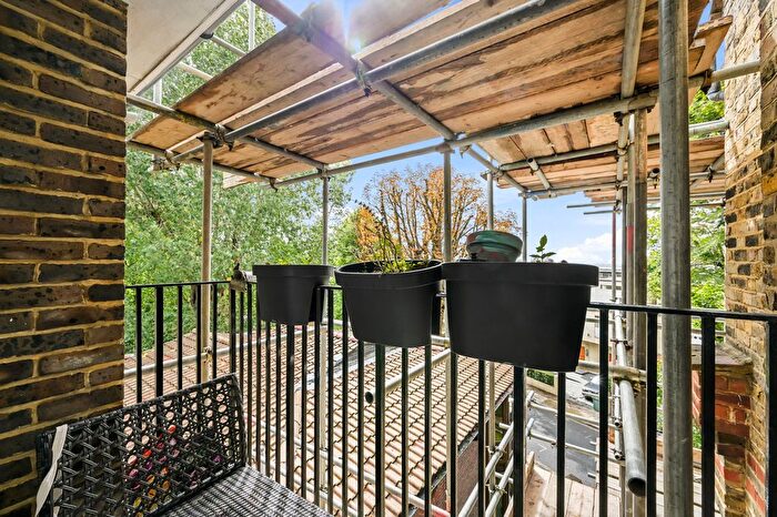 2 Bedroom Flat To Rent In Prince Arthur Road, London, NW3