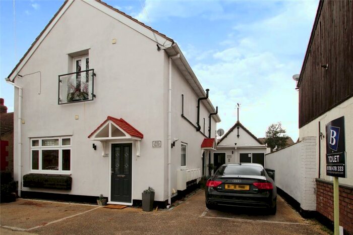 1 Bedroom Apartment To Rent In - Malvern Road, Hornchurch, RM11