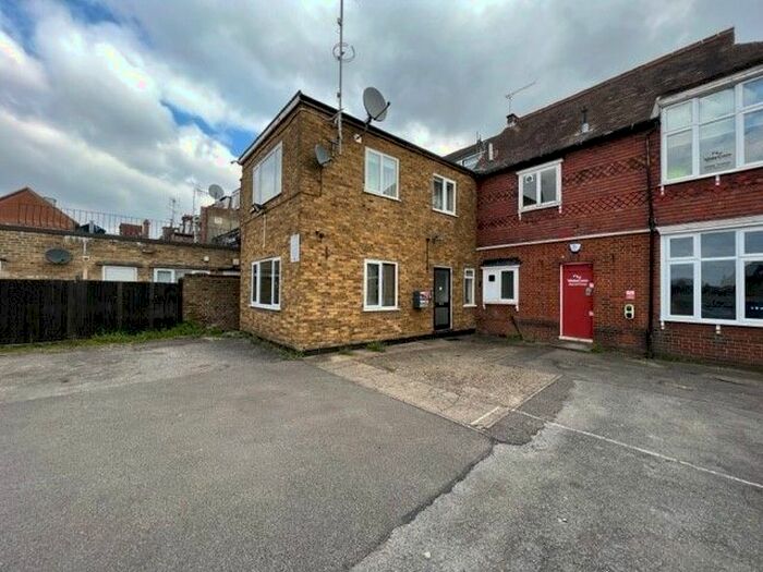 1 Bedroom Flat To Rent In Sewardstone Road, Waltham Abbey, EN9