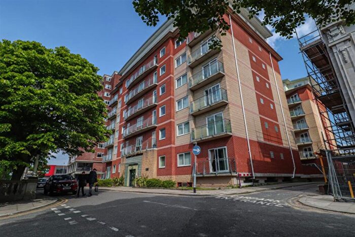 2 Bedroom Flat For Sale In Lord Street, Southport, Merseyside, PR9