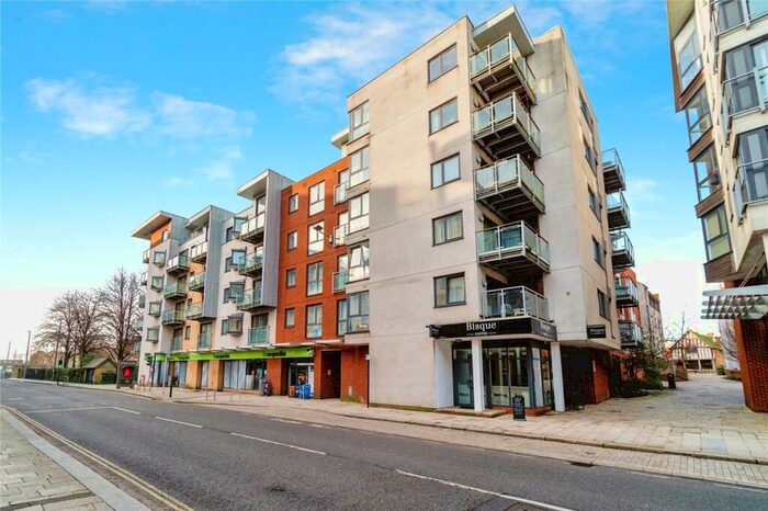 1 Bedroom Apartment To Rent In Castle Place, SO14