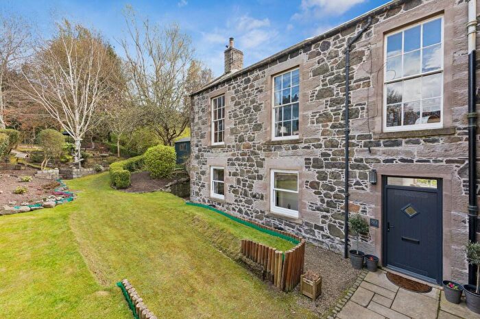 3 Bedroom Flat For Sale In Dundee Road, Perth, PH2