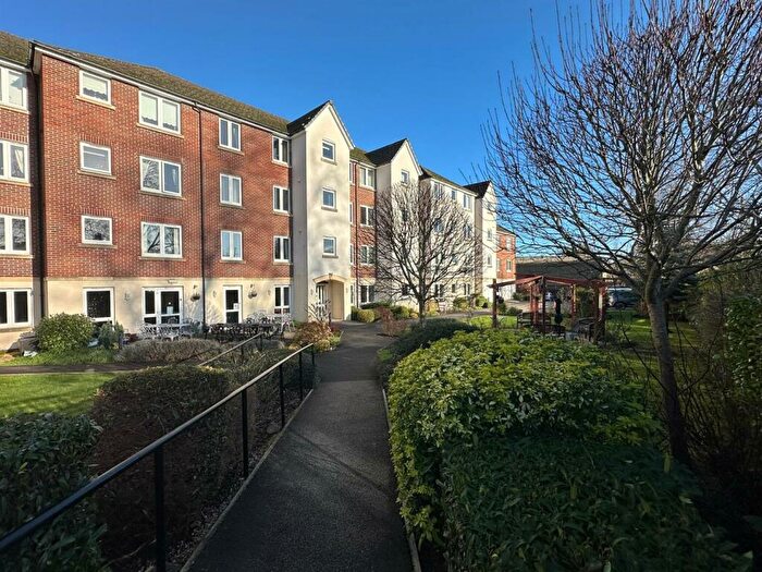 2 Bedroom Retirement Property To Rent In Windsor Way, Aldershot, GU11