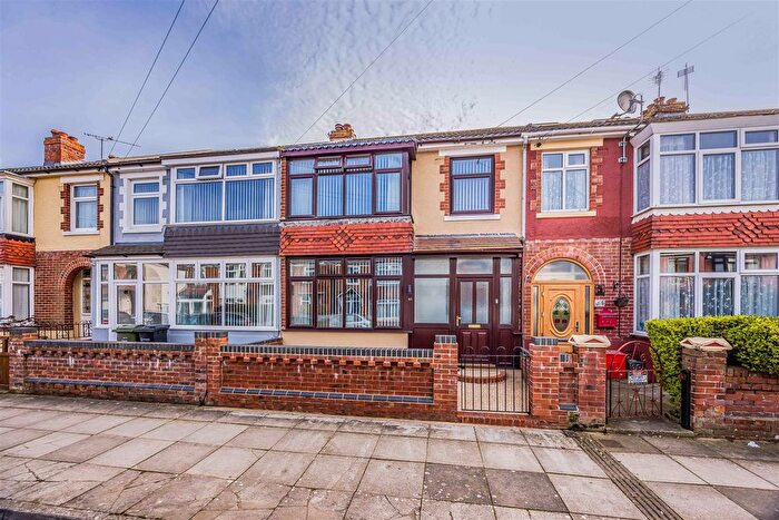 3 Bedroom Terraced House For Sale In Magdalen Road, Portsmouth, PO2