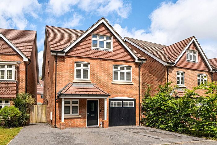 5 Bedroom Detached House For Sale In Faringdon Road, Earley, Reading, Berkshire, RG6
