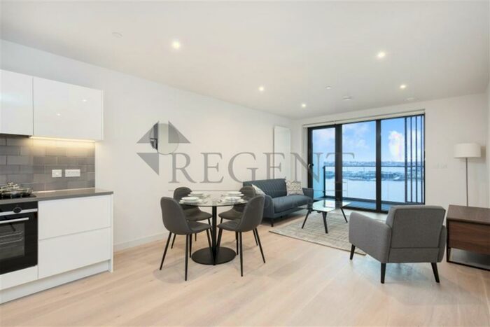 2 Bedroom Apartment To Rent In James Cook Building, Mariner's Quarter, E16