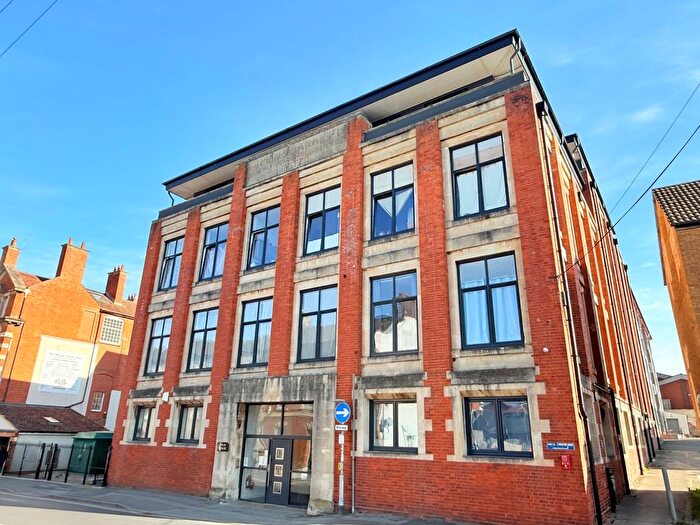 1 Bedroom Flat To Rent In Newton Road, Yeovil, BA20