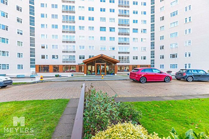 3 Bedroom Flat To Rent In Manor Road, Bournemouth, BH1