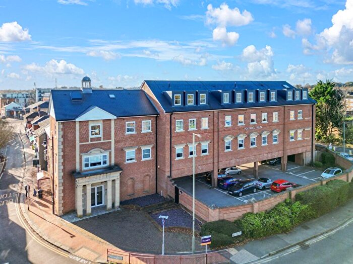 1 Bedroom Apartment To Rent In Chertsey, Surrey, KT16