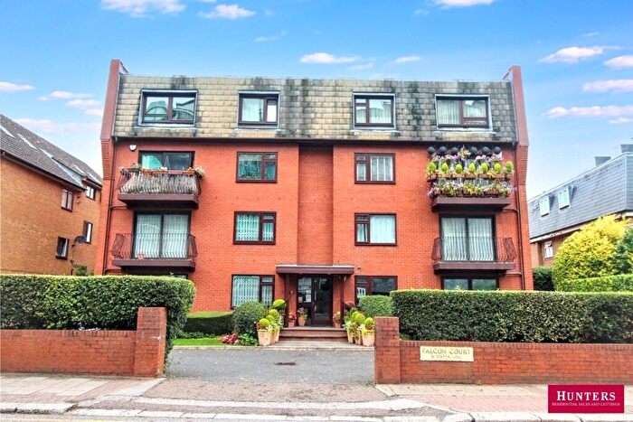 2 Bedroom Apartment To Rent In Station Road, New Barnet, Barnet, EN5