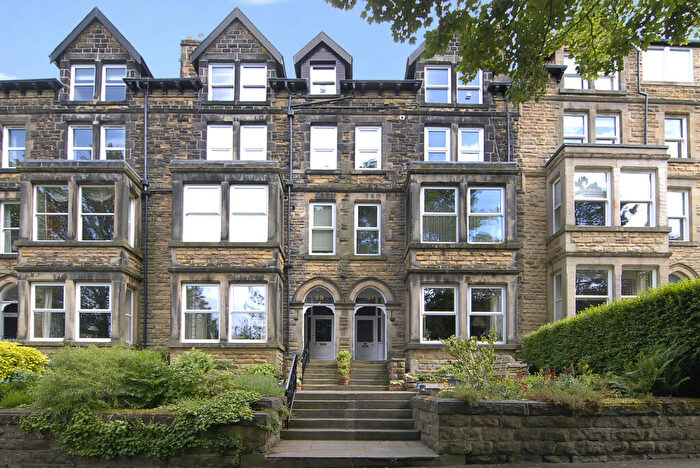 2 Bedroom Flat To Rent In Valley Drive, Harrogate, HG2