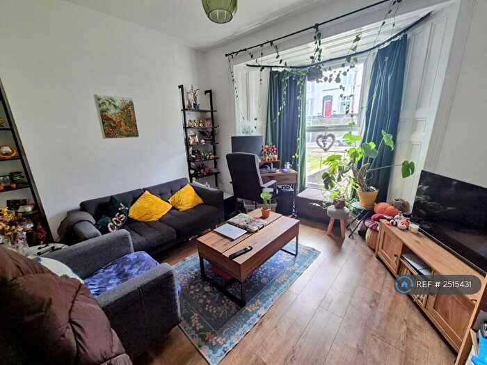 1 Bedroom Flat To Rent In King Edwards Road, Swansea, SA1