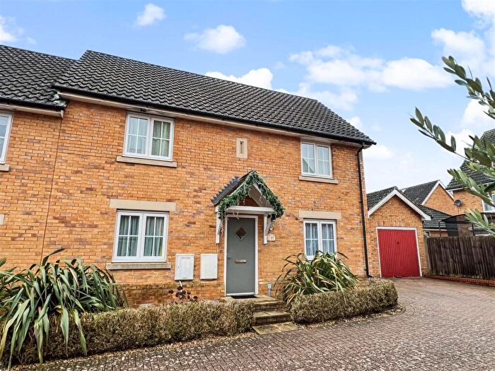 3 Bedroom Semi Detached House For Sale In Bittern Road, Costessey, NR8