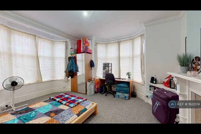 8 Bedroom End Of Terrace House To Rent In Bramley Road, Leicester, LE3