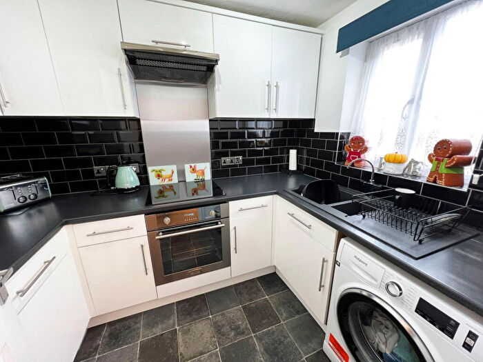 2 Bedroom Town House For Sale In Albert Court, Whetstone, Leicester, LE8