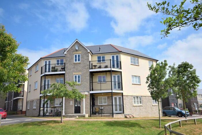 2 Bedroom Flat To Rent In Watkins Way, Bideford, Devon, EX39