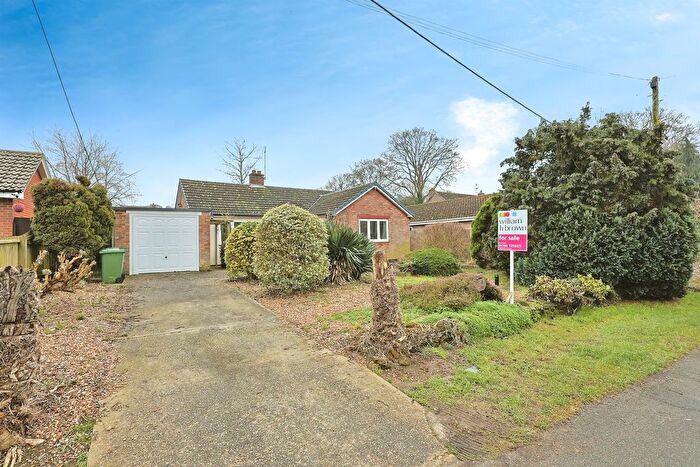 3 Bedroom Detached Bungalow For Sale In School Lane, Marham, PE33