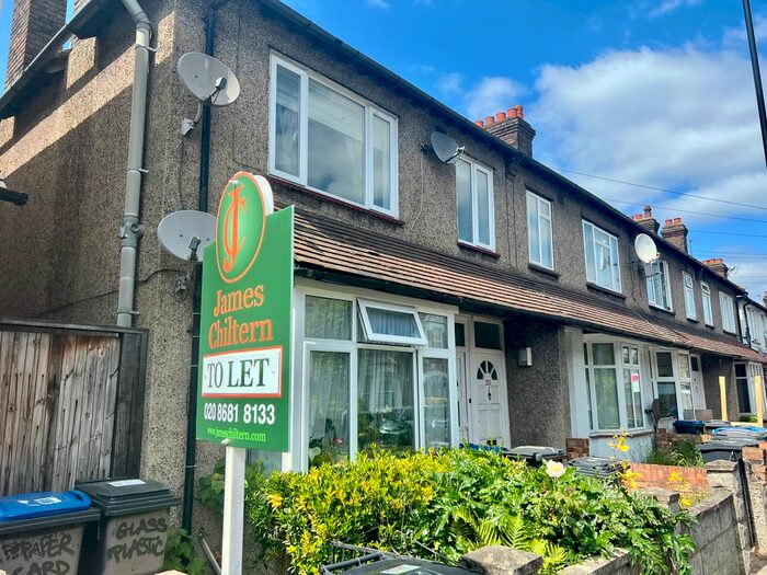 2 Bedroom Maisonette To Rent In Davidson Road, Addiscombe, Croydon, CR0