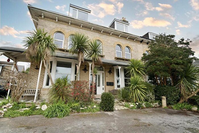 2 Bedroom Apartment For Sale In Buxton Road, Weymouth, DT4