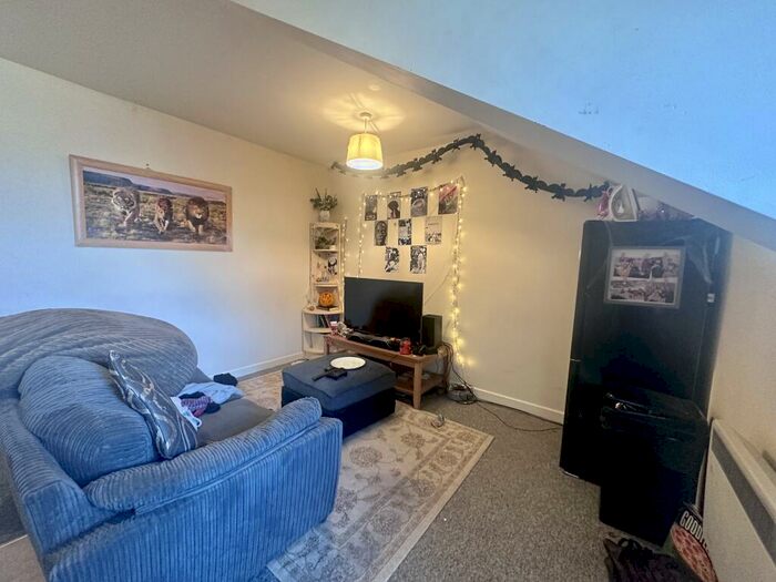 1 Bedroom Apartment To Rent In Woodland Terrace Flat, PL4
