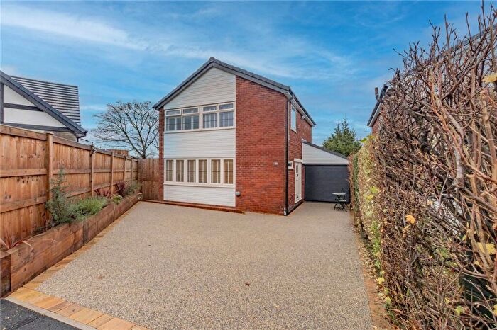 3 Bedroom Detached House For Sale In Arnside Drive, Bamford, Rochdale, OL11