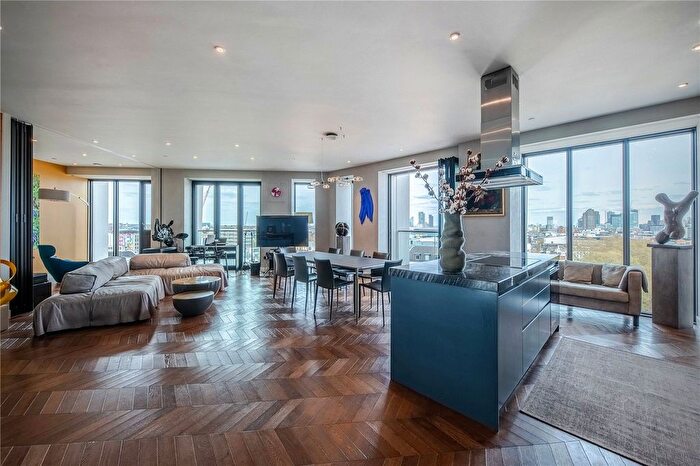 3 Bedroom Flat For Sale In Newton Street, London, WC2B