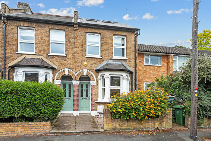 4 Bedroom End Of Terrace House To Rent In Forest Road, Upper Leytonstone, E11