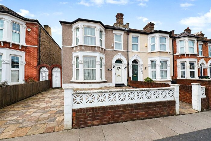 3 Bedroom Terraced House For Sale In Ardgowan Road, London, SE6