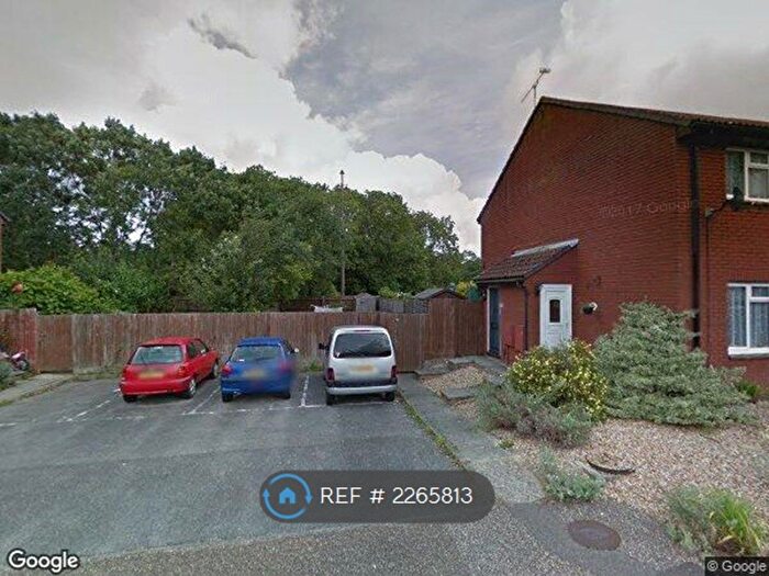 1 Bedroom End Of Terrace House To Rent In Jersey Road, Crawley, RH11