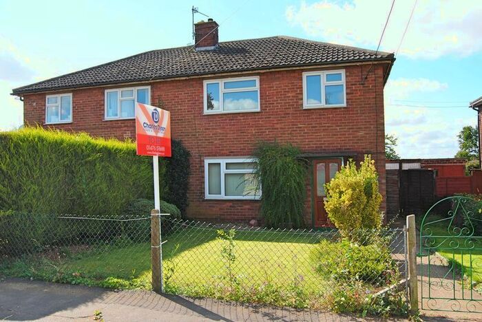3 Bedroom Semi-Detached House To Rent In Westry Close, Barrowby, Grantham, NG32