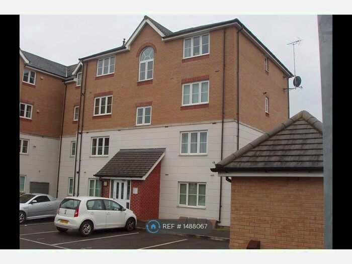 2 Bedroom Flat To Rent In Twickenham Close, Swindon, SN3
