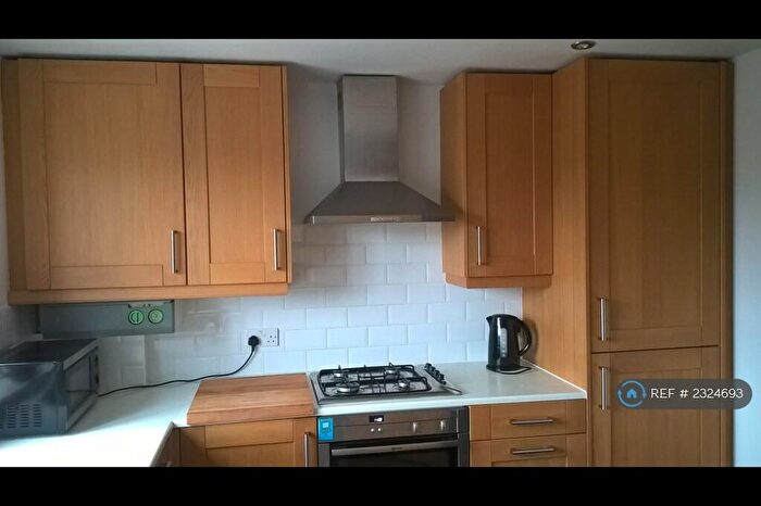2 Bedroom Flat To Rent In Riley House, London, E3