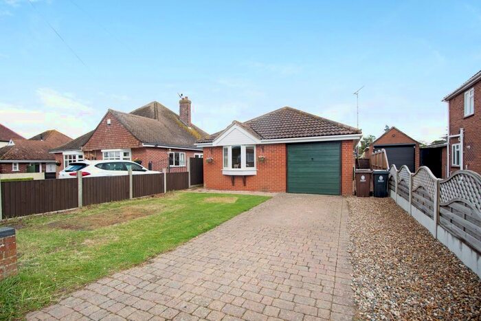 2 Bedroom Detached Bungalow To Rent In Walton Road, Frinton-On-Sea, CO13