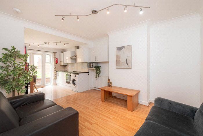 5 Bedroom Semi-Detached House To Rent In Carlisle Avenue, London, W3