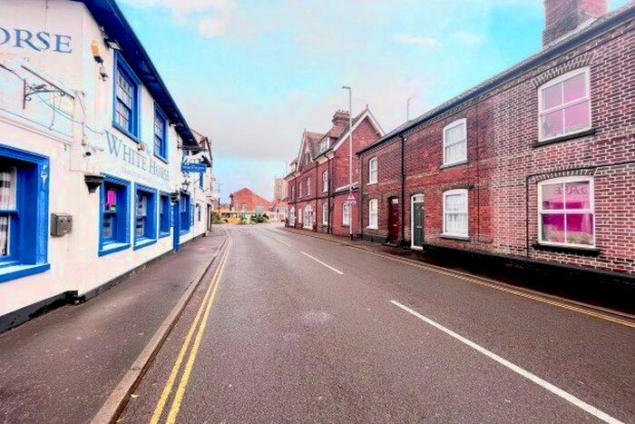 2 Bedroom Flat To Rent In West Street, Cromer, NR27