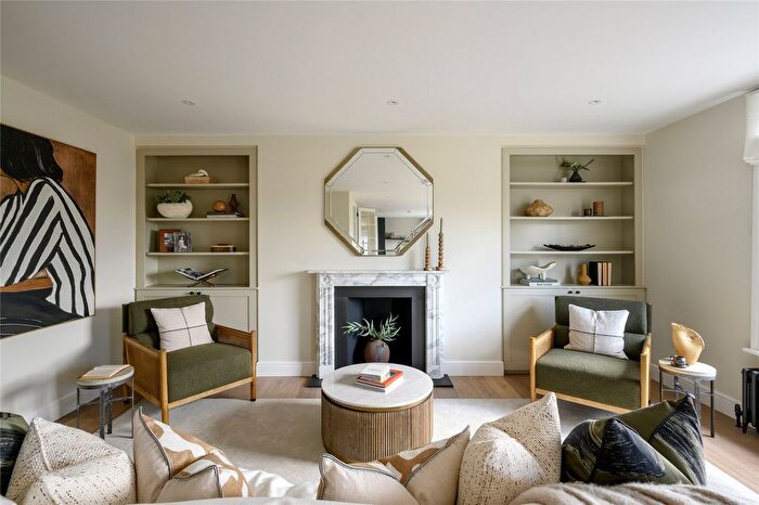 3 Bedroom Flat For Sale In Cambridge Gardens, London, W10