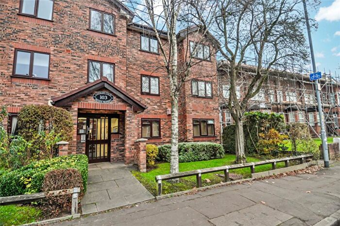 2 Bedroom Flat To Rent In Egerton Road, Manchester, M14